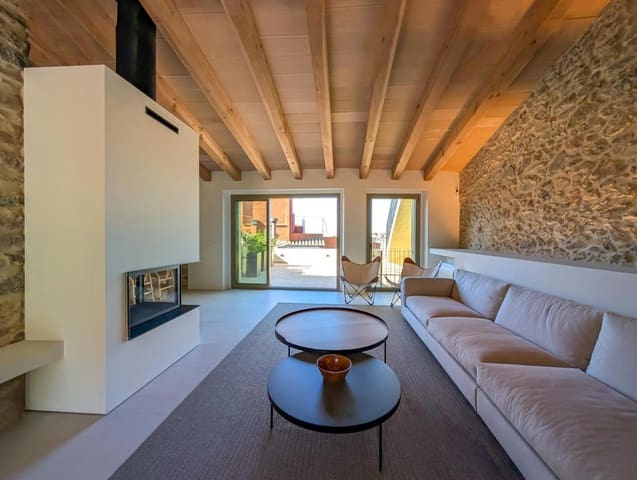 3 bedroom Villa for sale in Palau-saverdera - € 952,000 (Ref: 9309317)