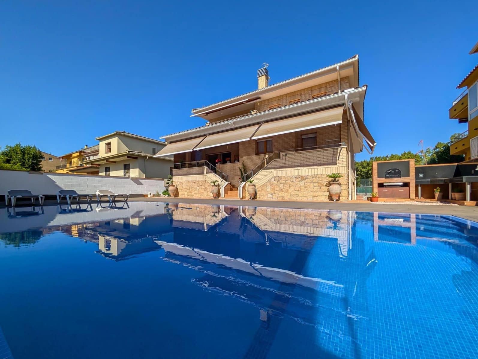 4 sypialnia Willa na sprzedaż w Banyoles z basenem - 798 000 € (Ref: 9309318)