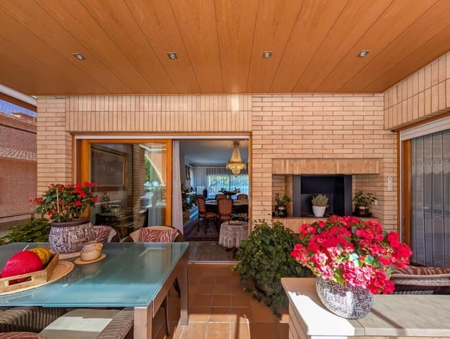 4 soverom Villa til salgs i Banyoles med svømmebasseng - € 798 000 (Ref: 9309318)