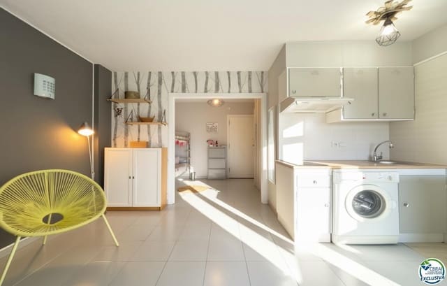 Piso en L'Estartit, Torroella de Montgrí en venta con piscina - 145.000 € (Ref: 9311416)