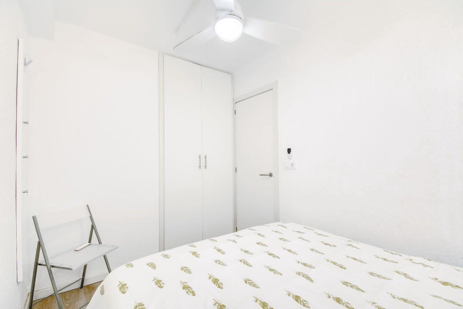 2 bedroom Flat for sale in Roses with garage - € 239,000 (Ref: 9311417)