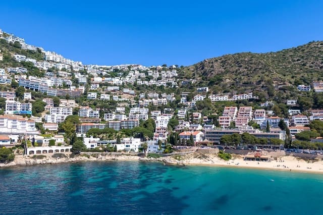 2 Zimmer Wohnung zu verkaufen in Roses mit Garage - 239.000 € (Ref: 9311417)