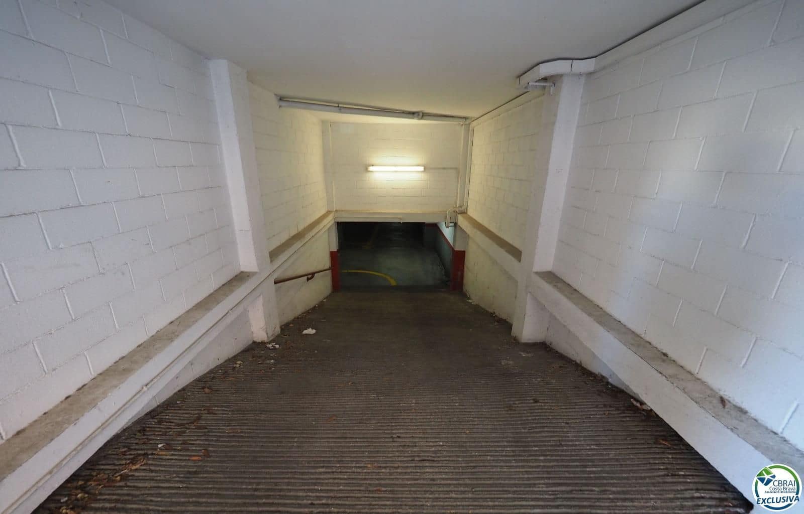 Garasje til salgs i Roses - € 27 000 (Ref: 9314410)