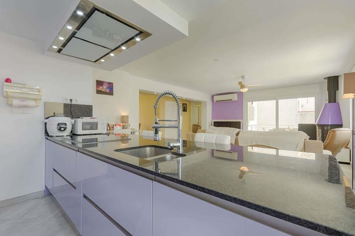 3 makuuhuone Huvila myytävänä paikassa Santa Margarida mukana 
autotalli - 695 000 € (Ref: 9314412)