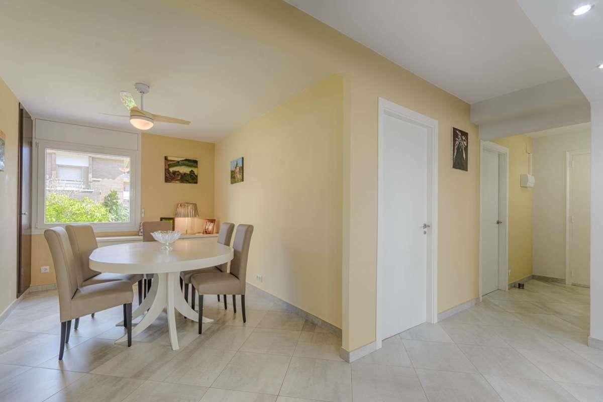 3 makuuhuone Huvila myytävänä paikassa Santa Margarida mukana 
autotalli - 695 000 € (Ref: 9314412)