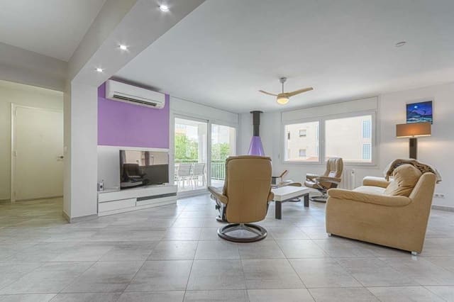 3 makuuhuone Huvila myytävänä paikassa Santa Margarida, Roses mukana 
autotalli - 695 000 € (Ref: 9314412)