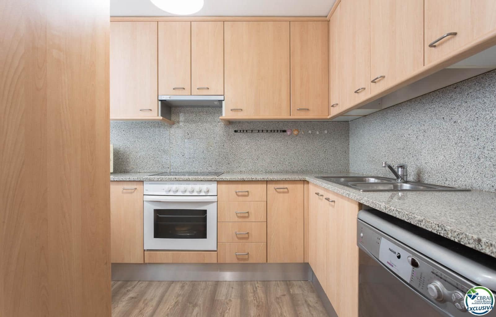 3 chambre Appartement à vendre à Roses avec garage - 257 000 € (Ref: 9327002)