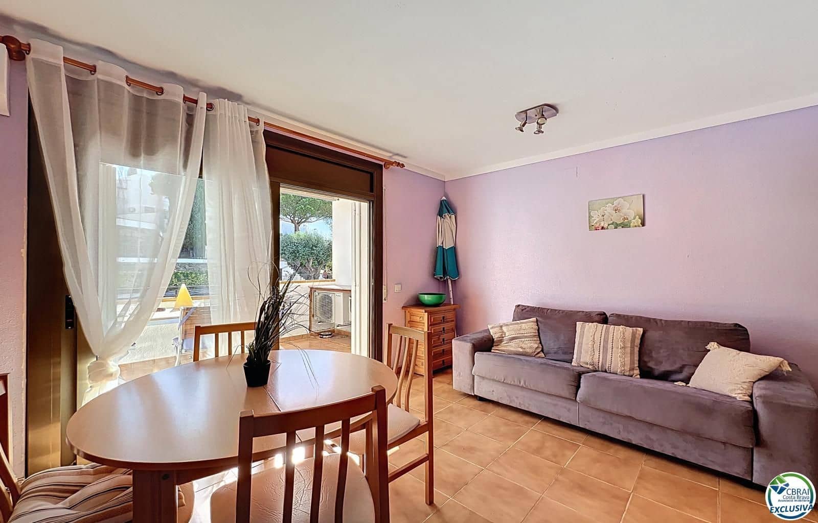 1 bedroom Flat for sale in Roses with pool garage - € 144,000 (Ref: 9331125)