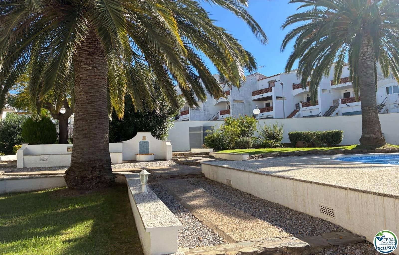 1 bedroom Flat for sale in Roses with pool garage - € 144,000 (Ref: 9331125)