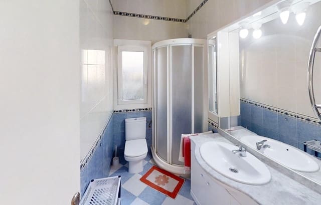 2 makuuhuone Asunto myytävänä paikassa Roses mukana uima-altaan 
autotalli - 198 000 € (Ref: 9349827)