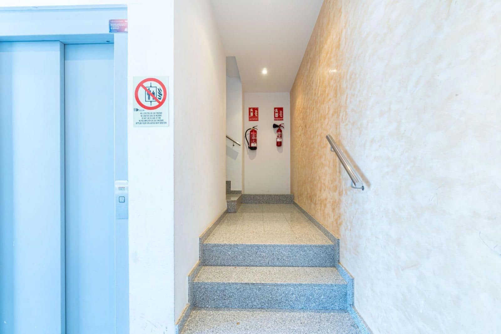 3 soveværelse Lejlighed til salg i Empuriabrava med garage - € 250.000 (Ref: 9360303)