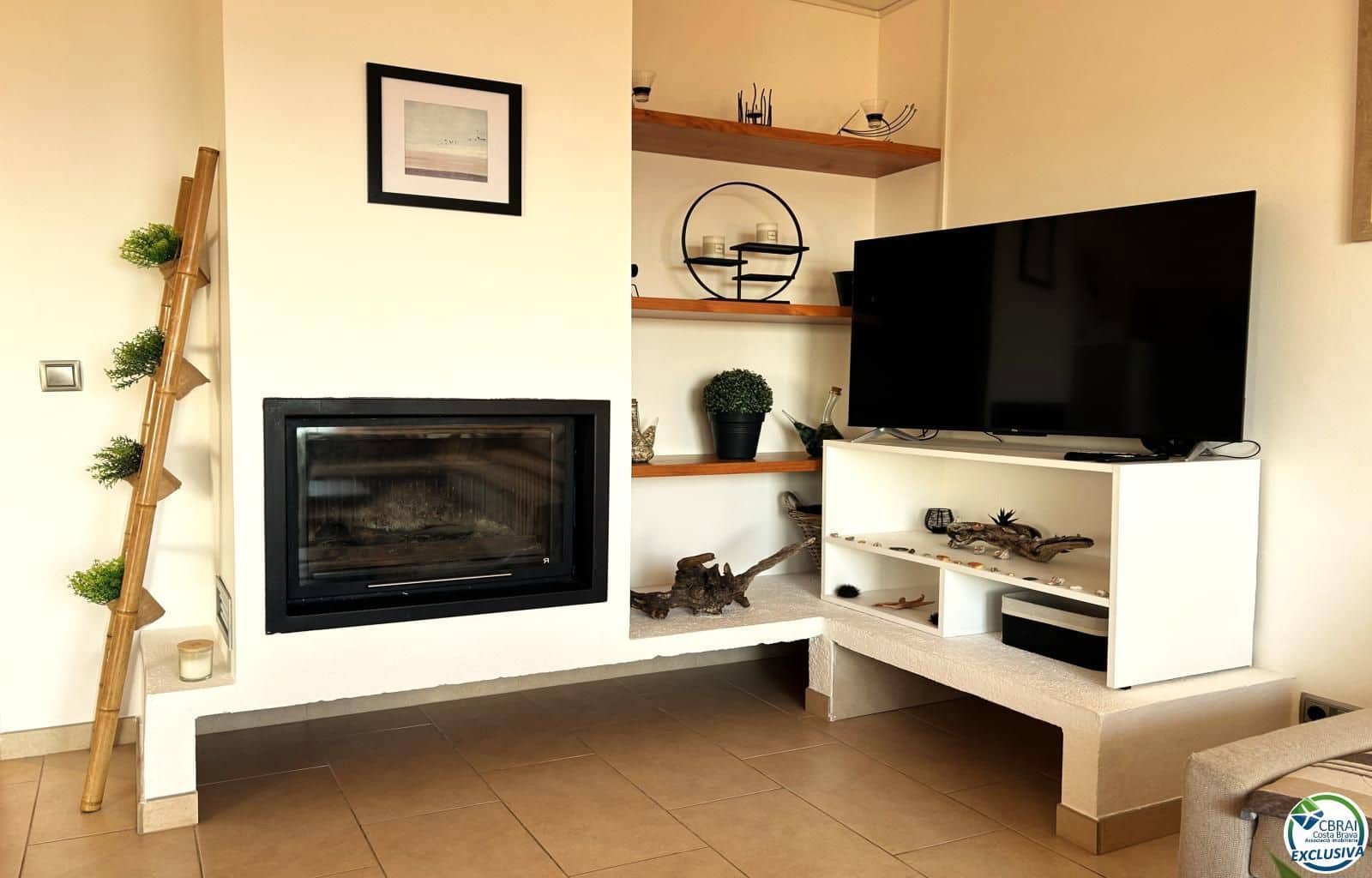 3 soveværelse Lejlighed til salg i Llanca med garage - € 320.000 (Ref: 9379999)