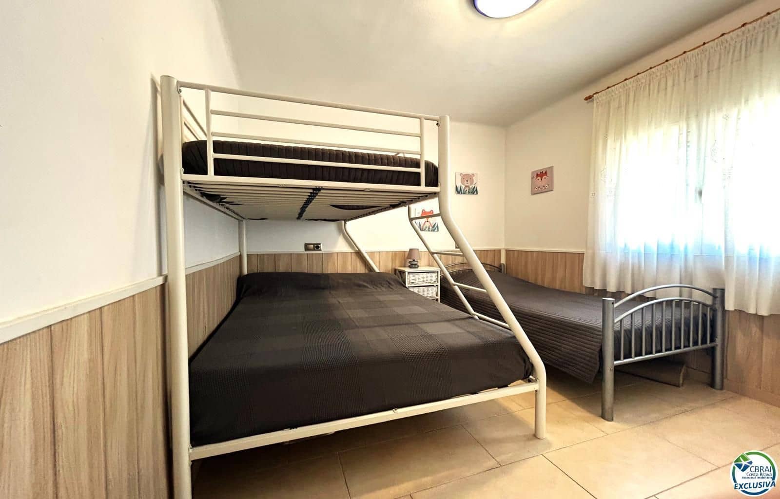 3 soveværelse Lejlighed til salg i Llanca med garage - € 320.000 (Ref: 9379999)