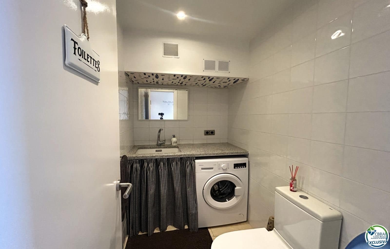 3 soveværelse Lejlighed til salg i Llanca med garage - € 320.000 (Ref: 9379999)