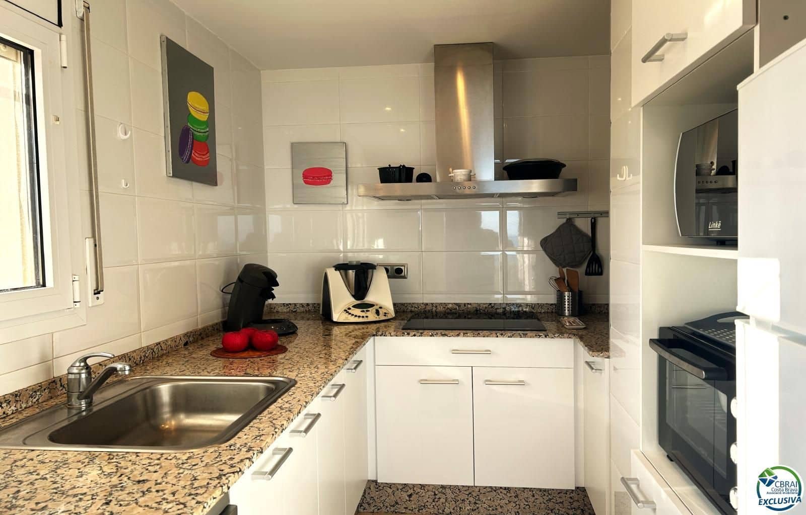 3 soveværelse Lejlighed til salg i Llanca med garage - € 320.000 (Ref: 9379999)