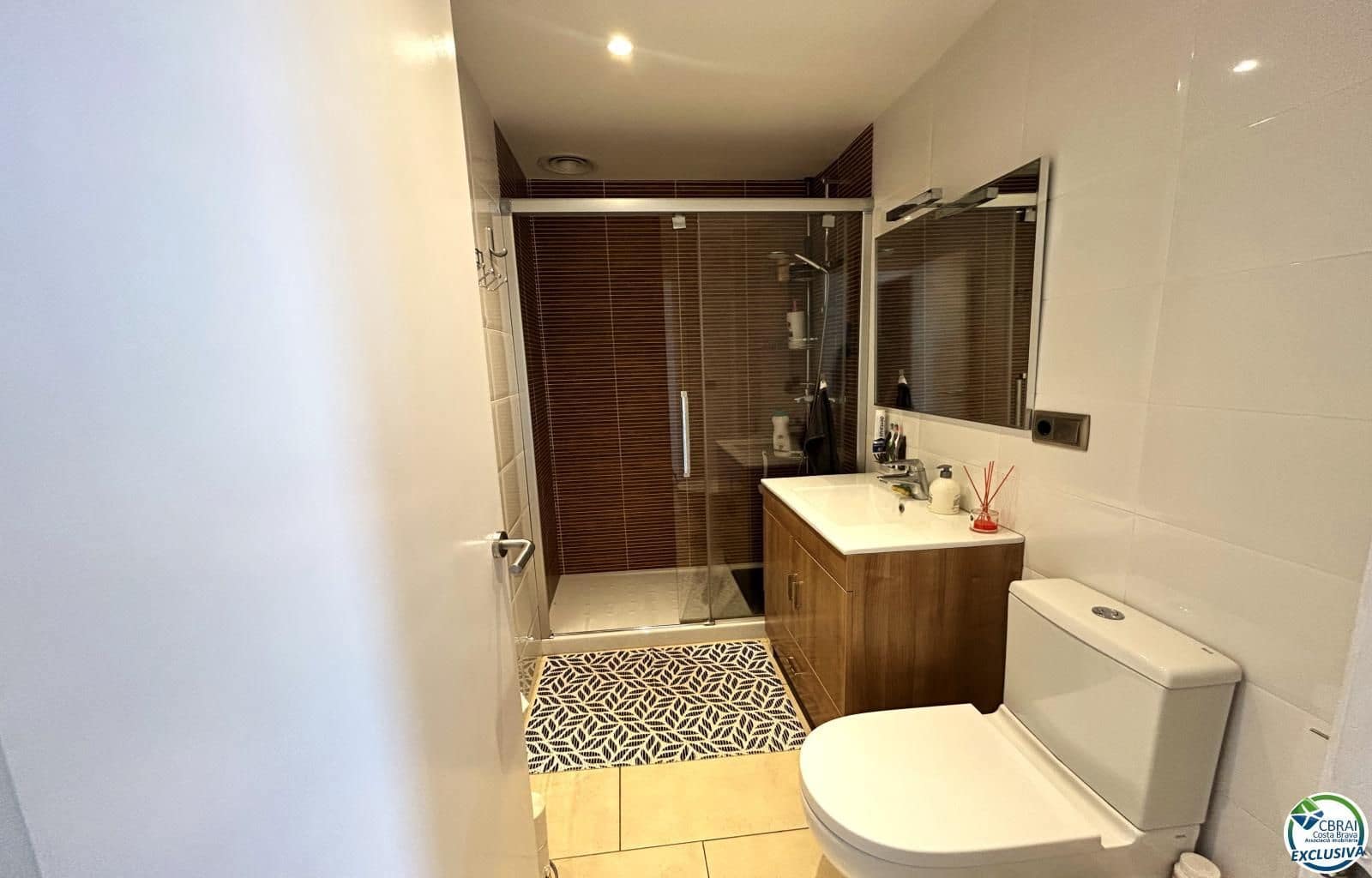 3 soveværelse Lejlighed til salg i Llanca med garage - € 320.000 (Ref: 9379999)