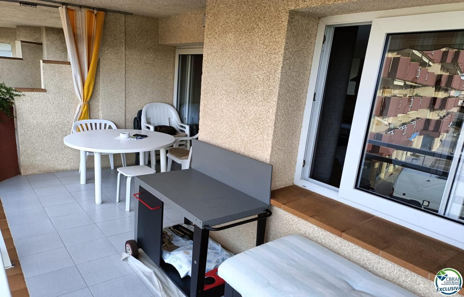 2 bedroom Flat for sale in Roses - € 249,000 (Ref: 9386144)