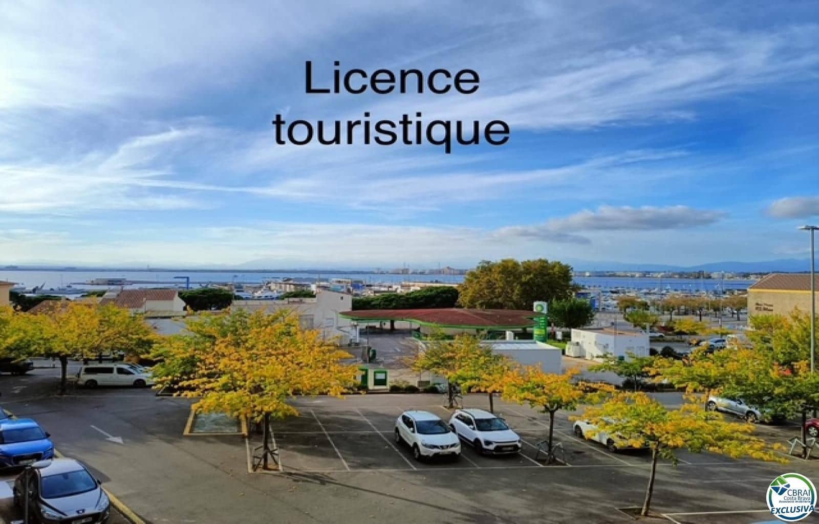 2 bedroom Flat for sale in Roses - € 249,000 (Ref: 9386144)