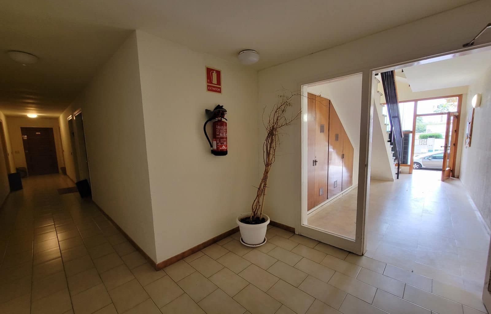 Flat te koop in Empuriabrava - € 98.000 (Ref: 9398899)