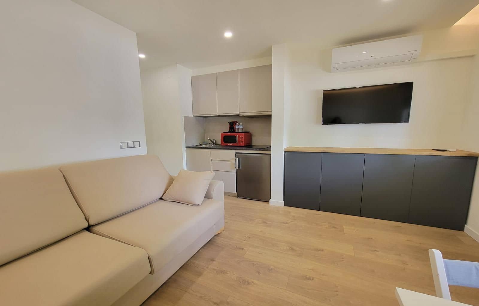 Flat te koop in Empuriabrava - € 98.000 (Ref: 9398899)