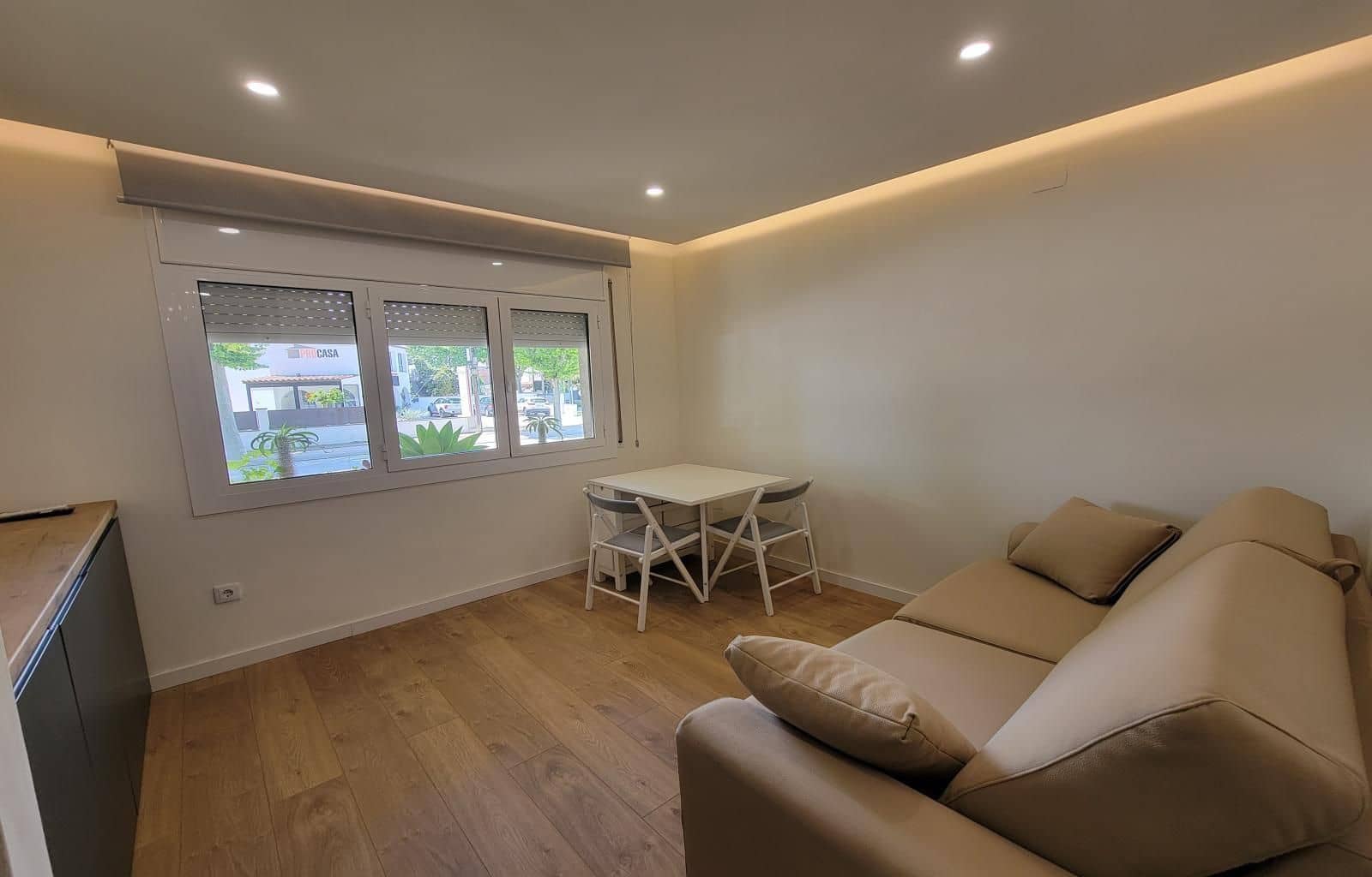 Flat te koop in Empuriabrava - € 98.000 (Ref: 9398899)