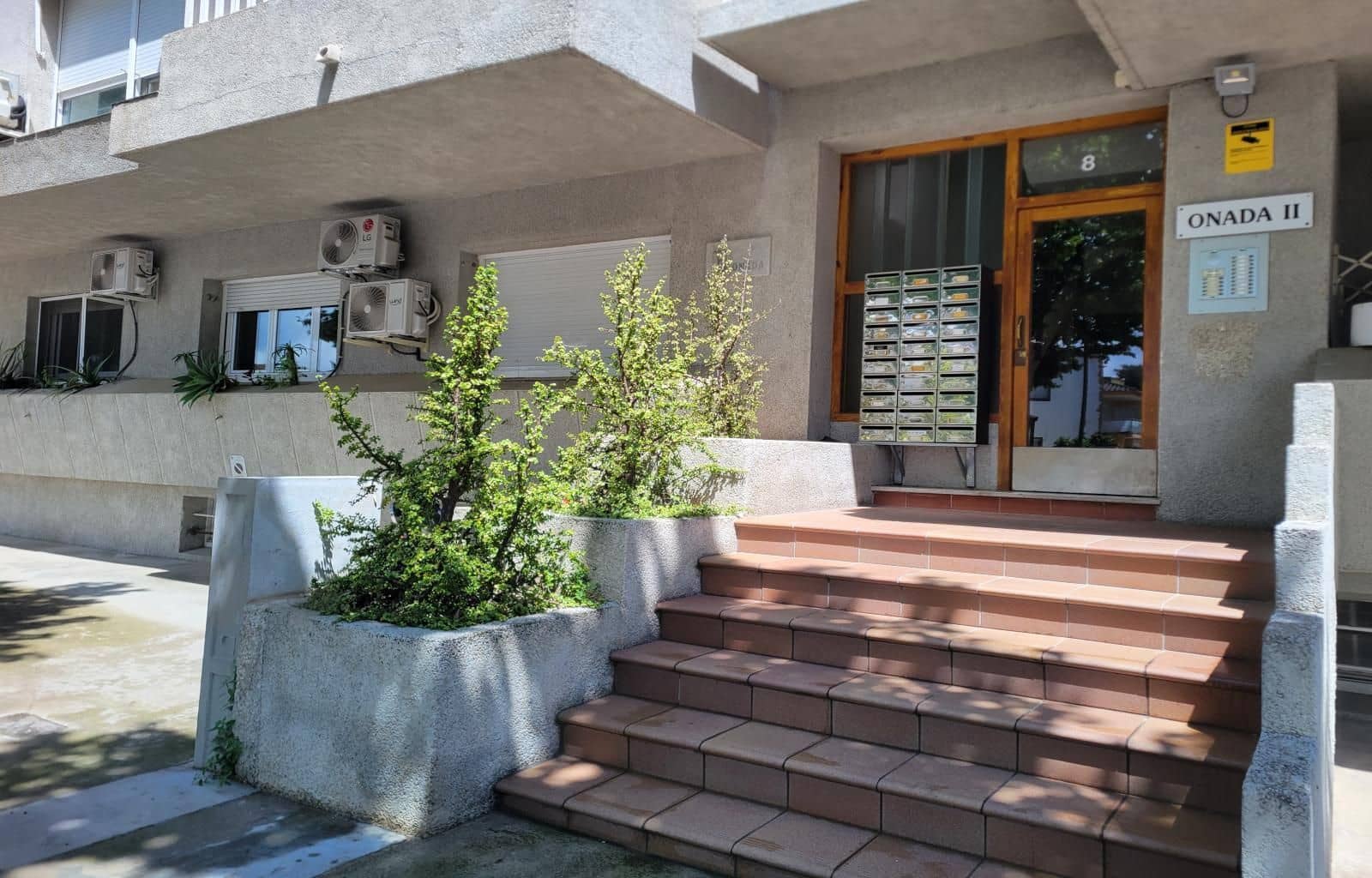 Flat te koop in Empuriabrava - € 98.000 (Ref: 9398899)