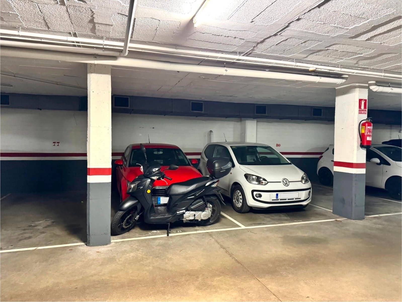 Garage til salg i Girona by - € 50.000 (Ref: 9411267)