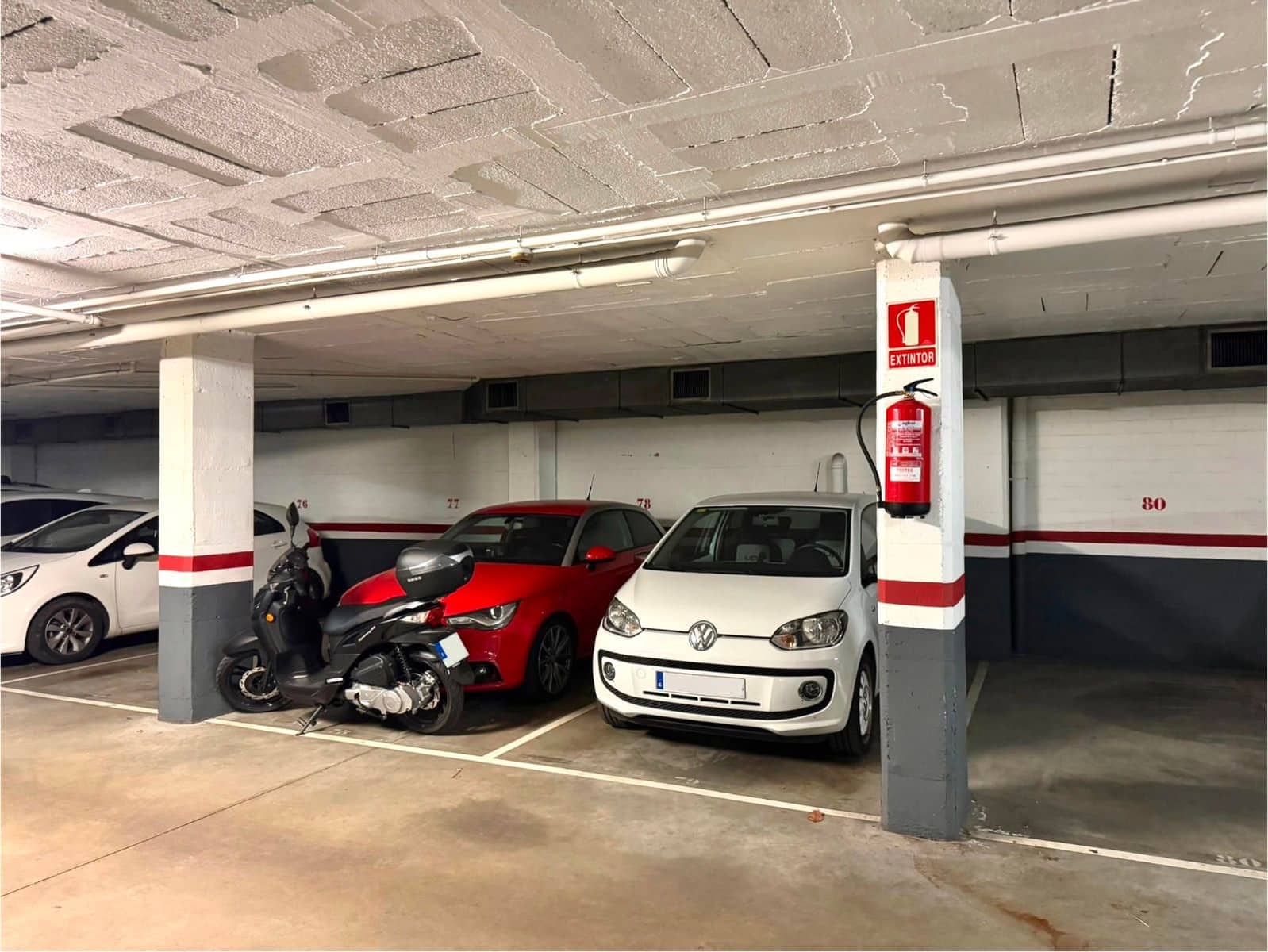 Garage til salg i Girona by - € 50.000 (Ref: 9411267)