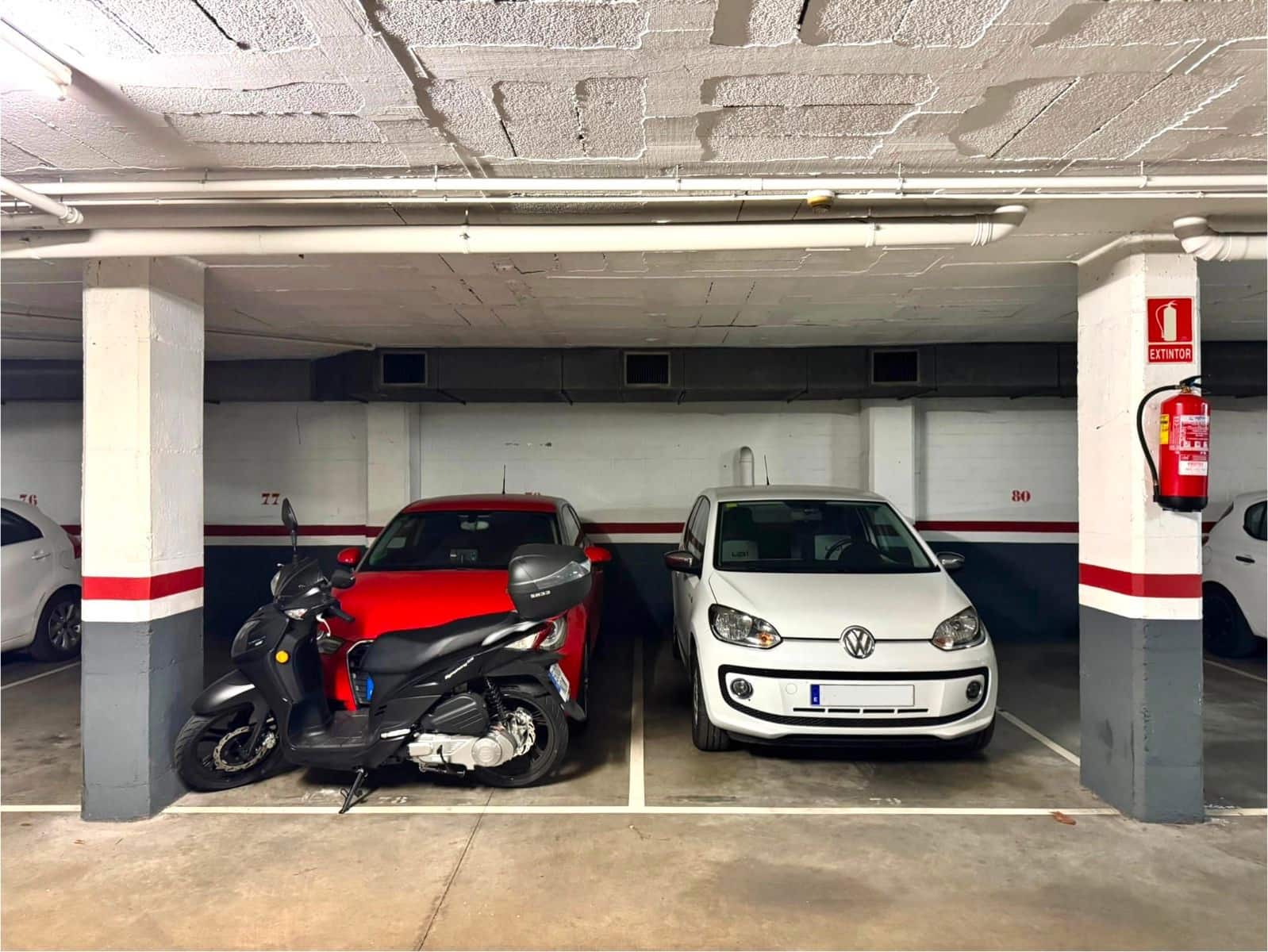 Garage til salg i Girona by - € 50.000 (Ref: 9411267)