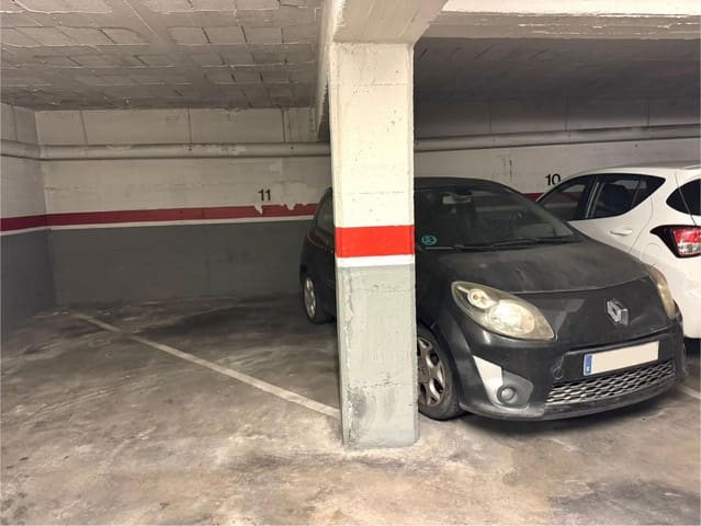 Garage til salg i Girona by - € 15.000 (Ref: 9411268)