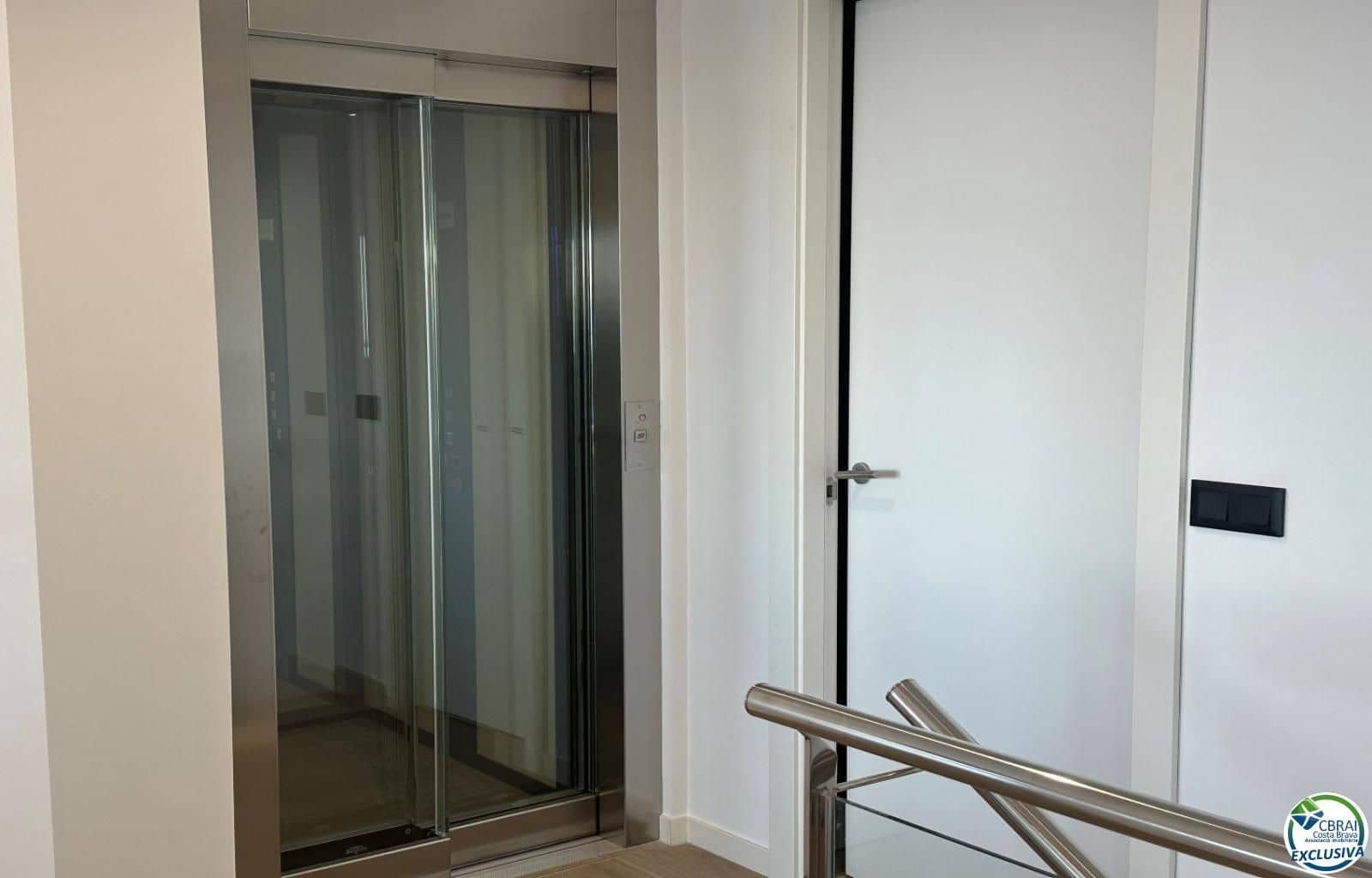 3 sypialnia Willa na sprzedaż w Roses z basenem garażem - 1 700 000 € (Ref: 9420618)