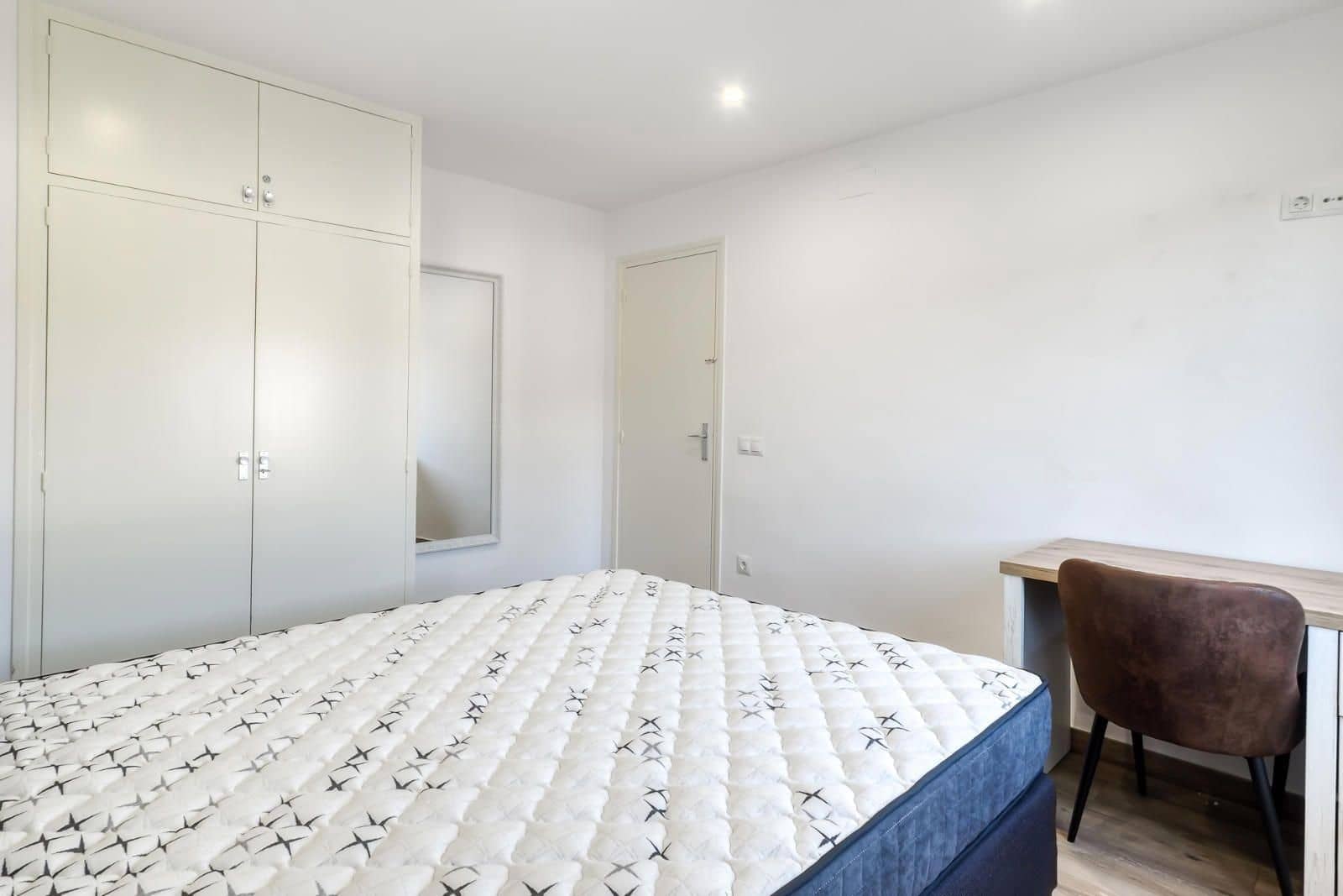 3 bedroom Flat for sale in Roses with pool - € 215,000 (Ref: 9427906)