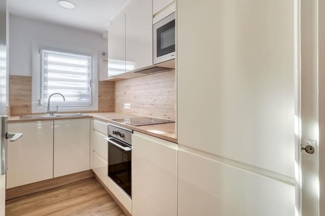 3 chambre Appartement à vendre à Roses avec piscine - 215 000 € (Ref: 9427906)