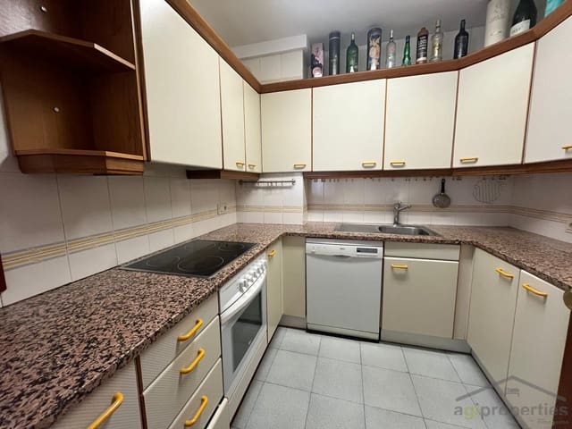 3 makuuhuone Asunto myytävänä paikassa Roses - 258 000 € (Ref: 9427907)