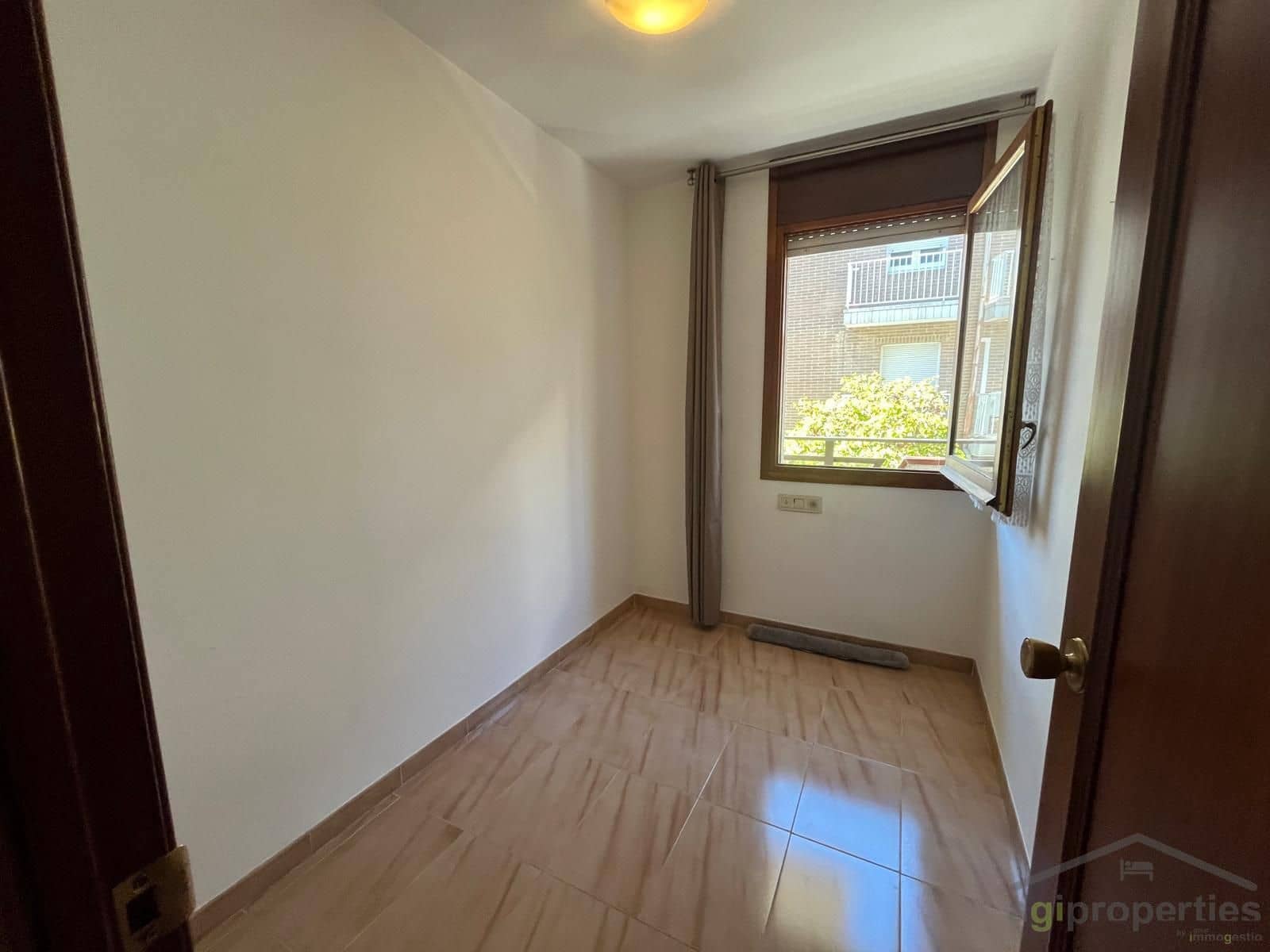 3 makuuhuone Asunto myytävänä paikassa Roses - 258 000 € (Ref: 9427907)