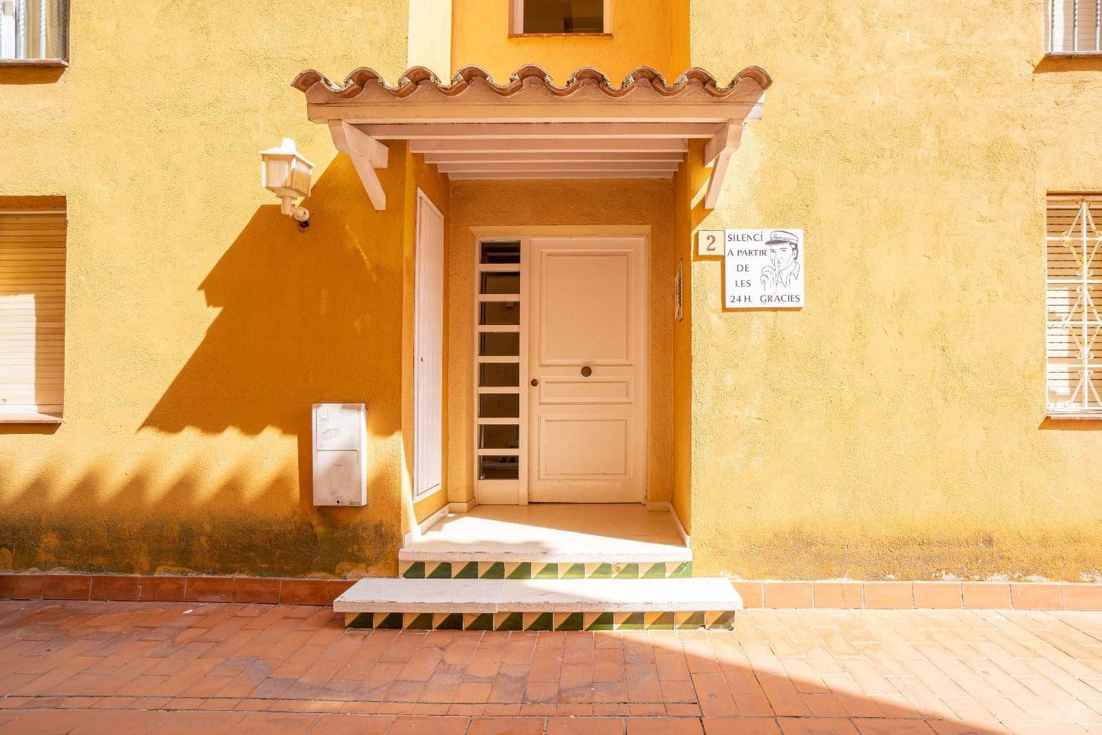 2 soveværelse Lejlighed til salg i Empuriabrava med swimmingpool - € 195.000 (Ref: 9427908)