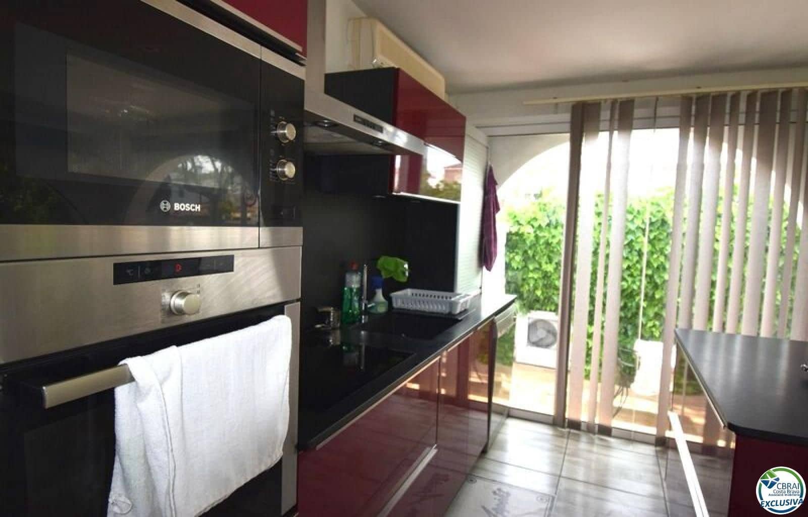 2 makuuhuone Huvila myytävänä paikassa Empuriabrava - 395 000 € (Ref: 9431924)