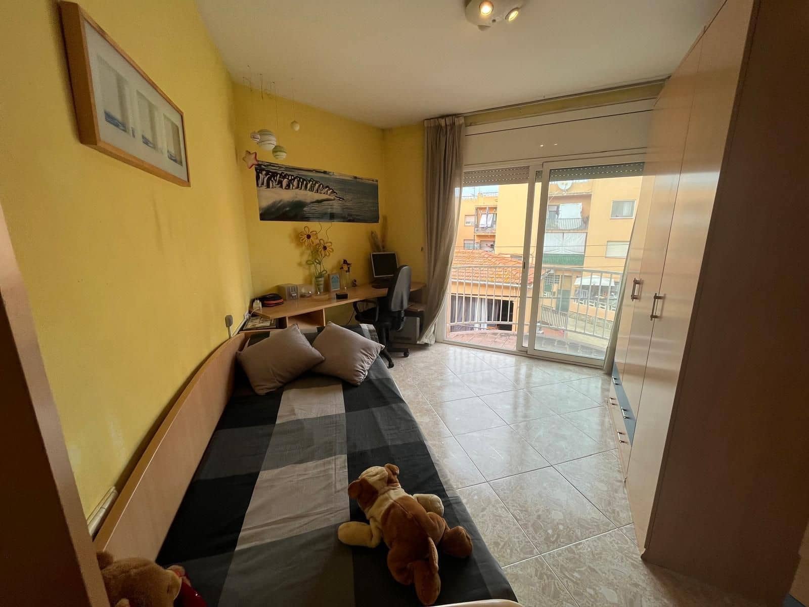 4 bedroom Flat for sale in Roses - € 199,500 (Ref: 9432389)