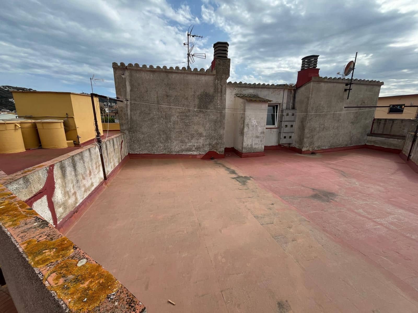 4 bedroom Flat for sale in Roses - € 199,500 (Ref: 9432389)