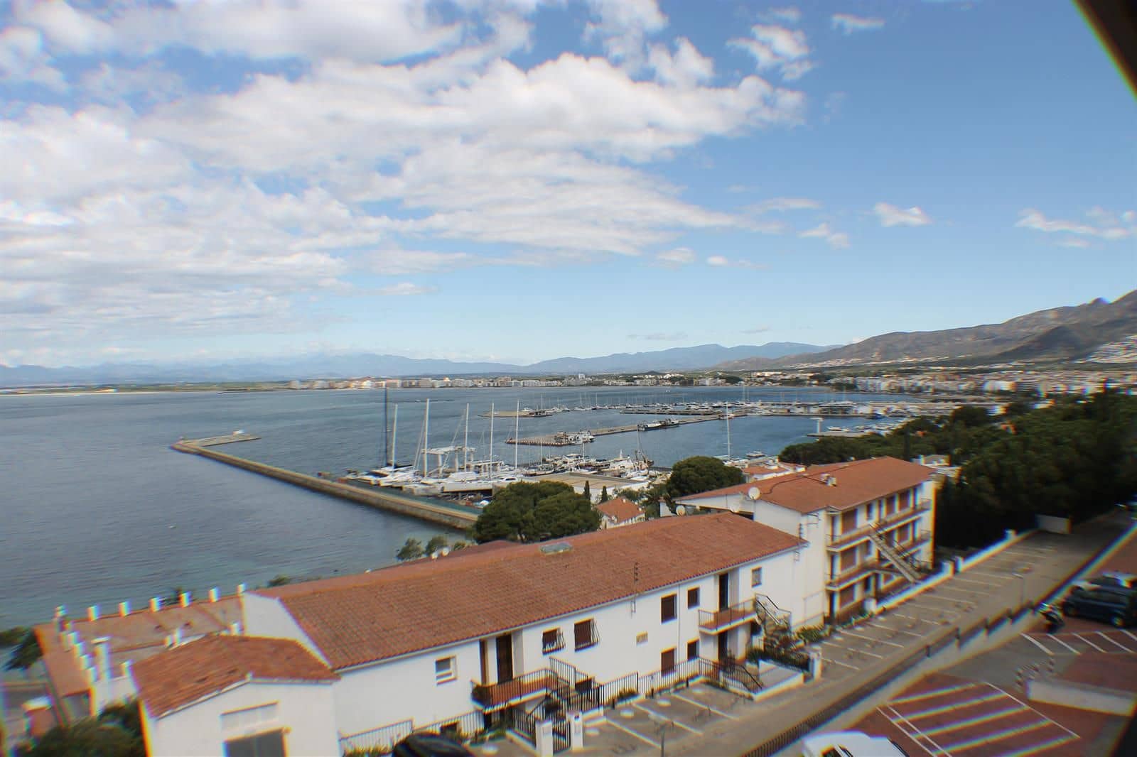 1 bedroom Flat for sale in Roses with garage - € 255,000 (Ref: 9432390)