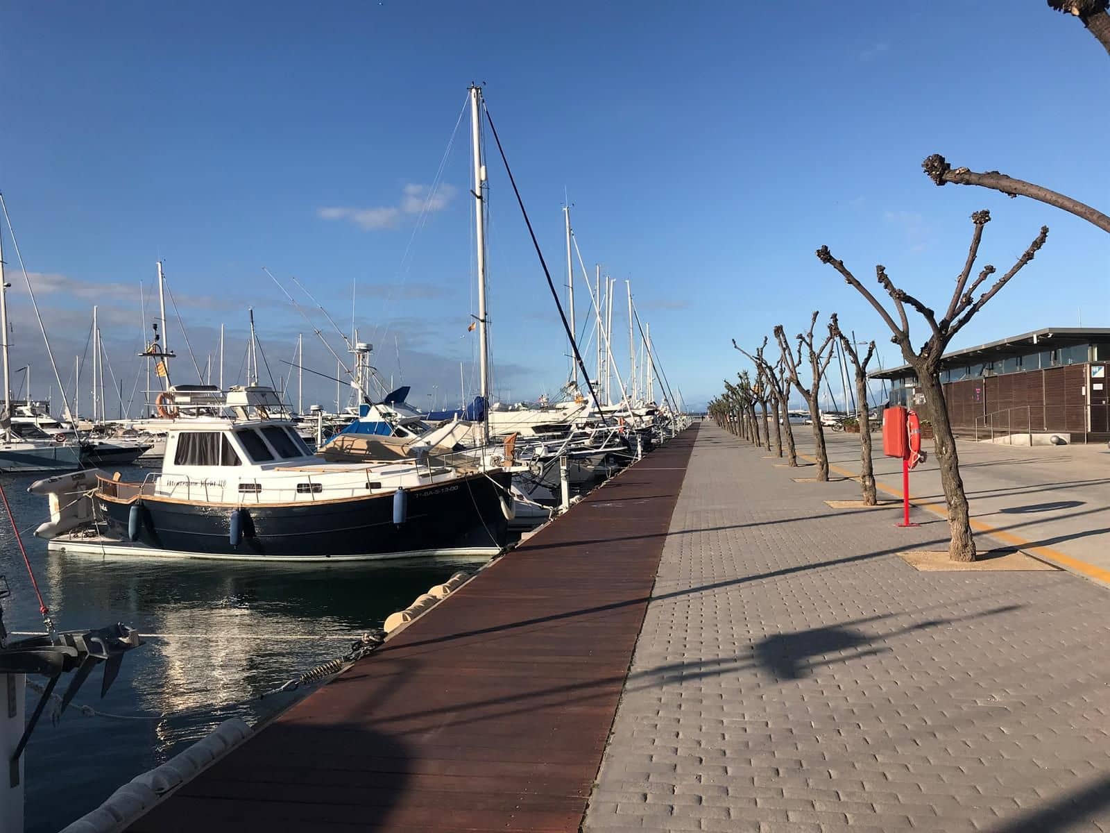 1 bedroom Flat for sale in Roses with garage - € 255,000 (Ref: 9432390)