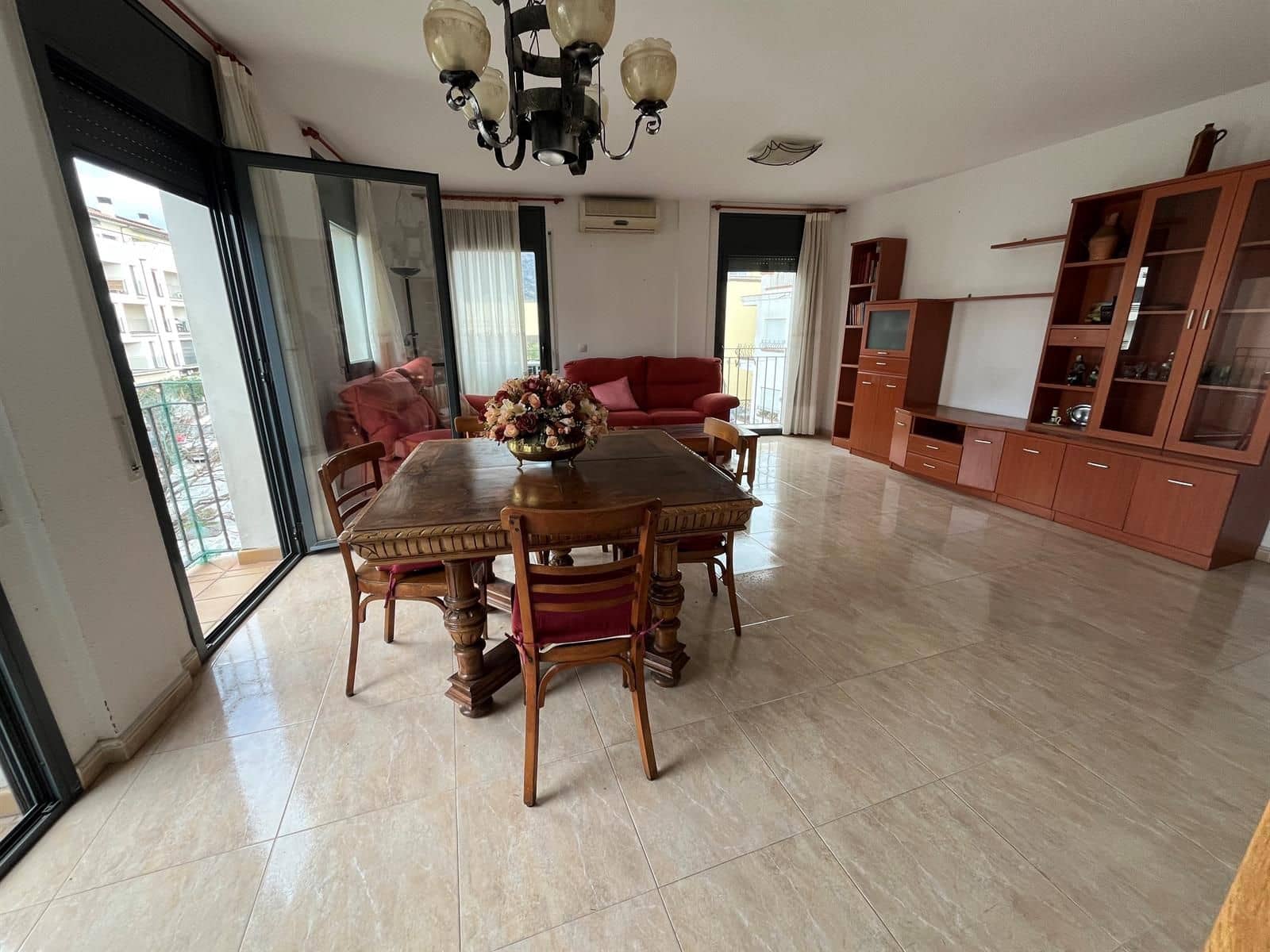 3 bedroom Flat for sale in Roses - € 287,000 (Ref: 9432391)