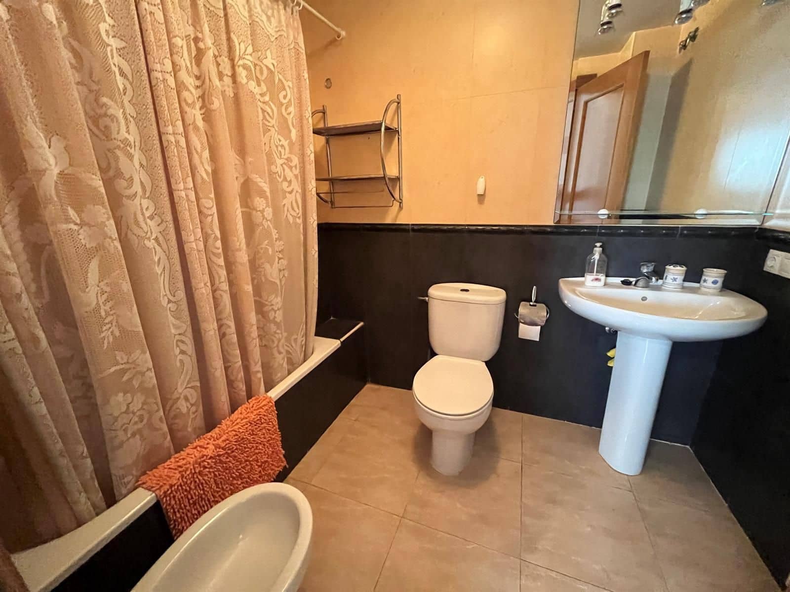 3 bedroom Flat for sale in Roses - € 287,000 (Ref: 9432391)