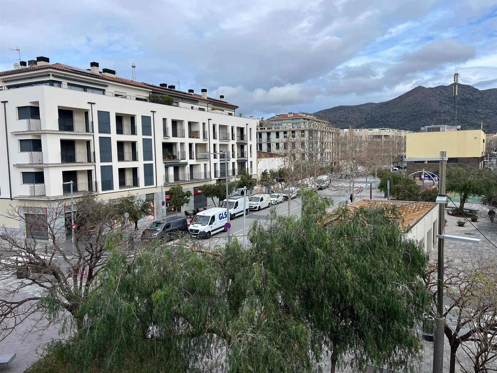 3 bedroom Flat for sale in Roses - € 287,000 (Ref: 9432391)