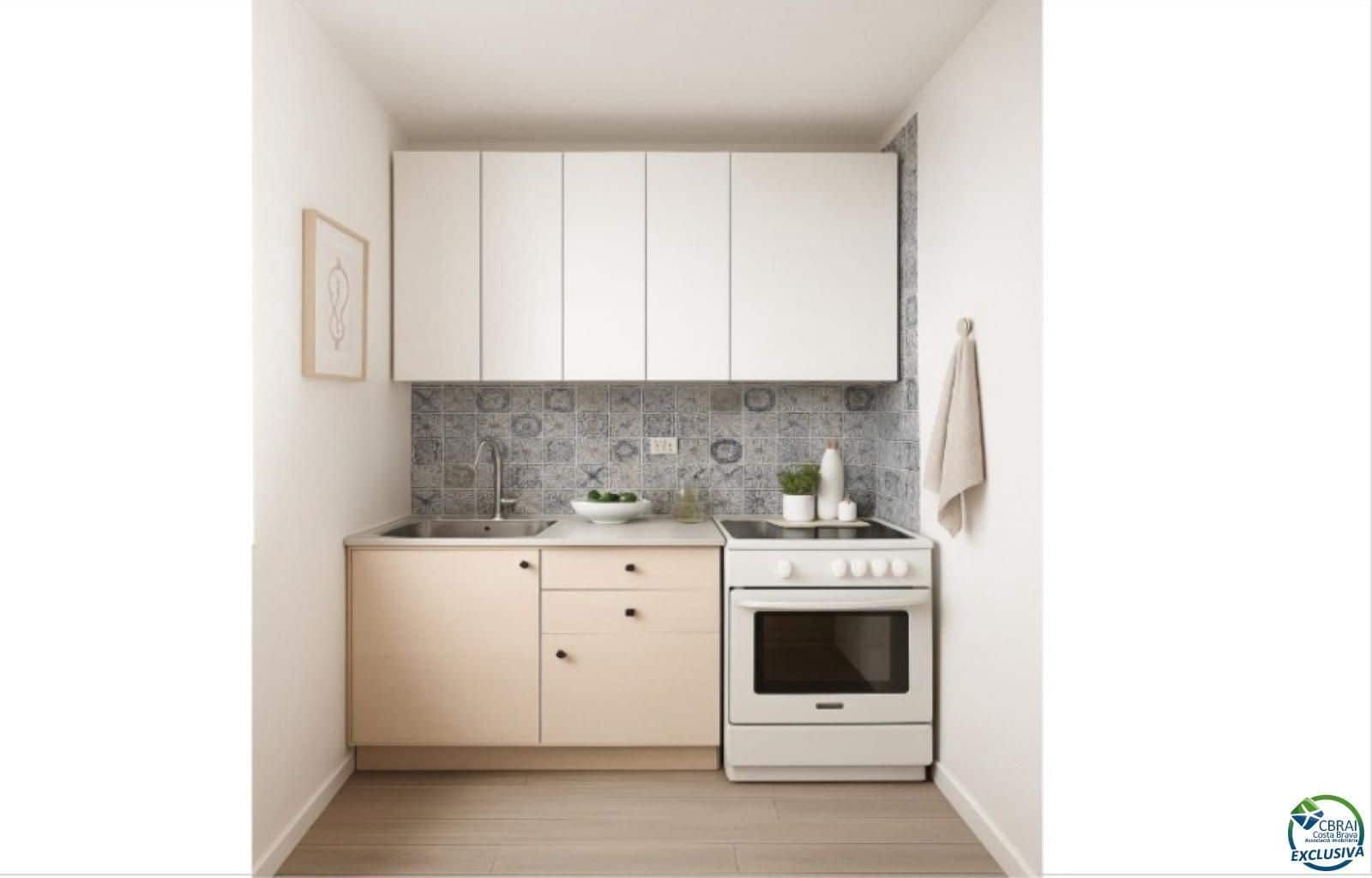 Flat for sale in Pals with pool garage - € 119,000 (Ref: 9435179)