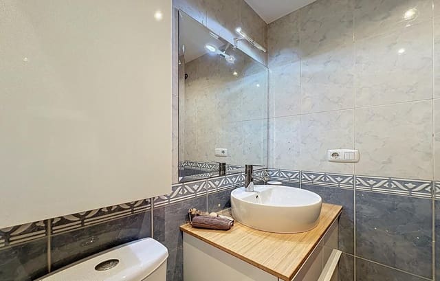 2 sypialnia Mieszkanie na sprzedaż w Roses - 185 000 € (Ref: 9435180)