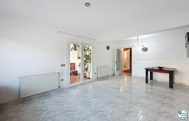 2 soveværelse Lejlighed til salg i Roses - € 185.000 (Ref: 9438129)