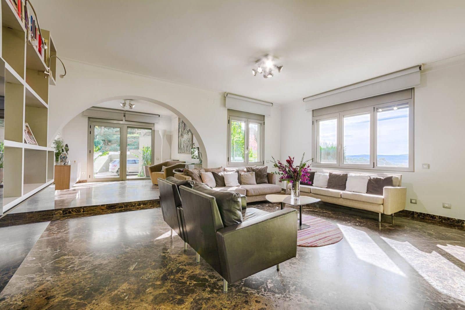 5 chambre Villa/Maison à vendre à La Jonquera avec piscine garage - 890 000 € (Ref: 9452425)