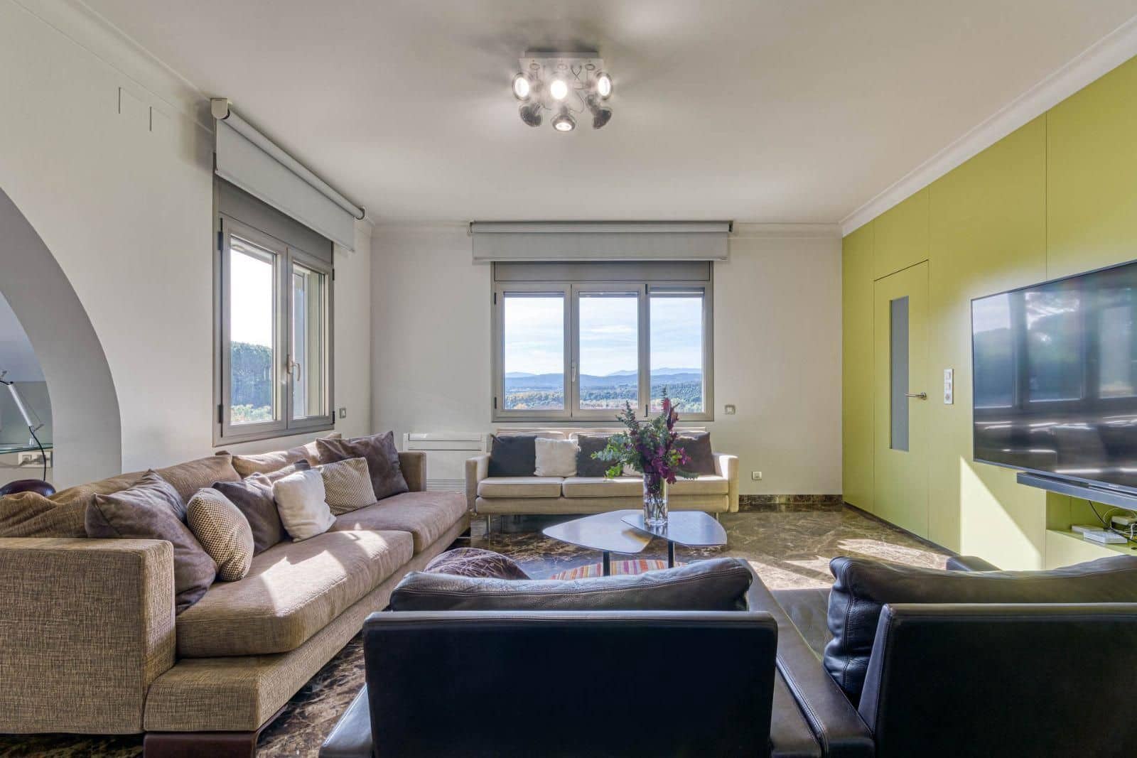 5 chambre Villa/Maison à vendre à La Jonquera avec piscine garage - 890 000 € (Ref: 9452425)