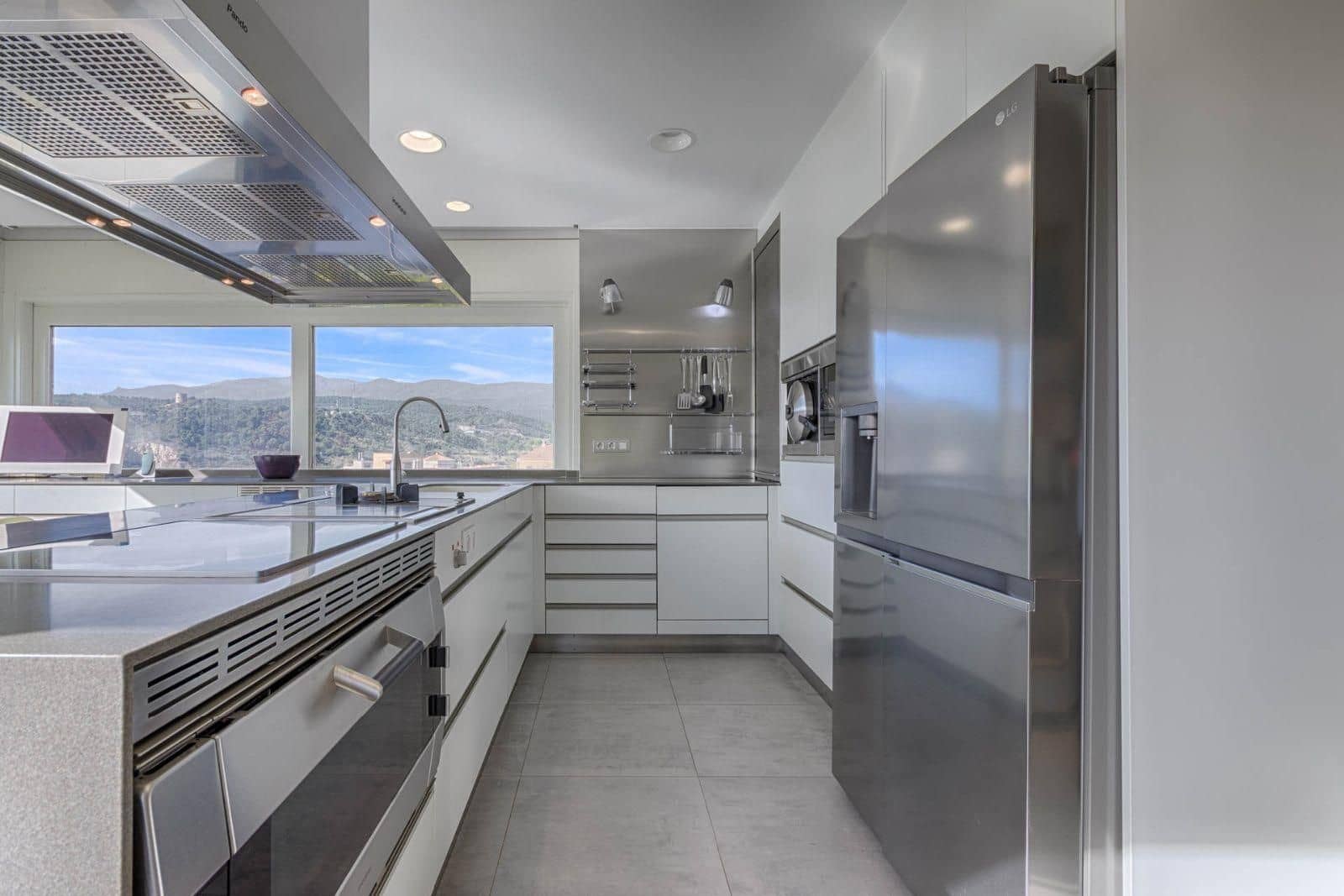 5 chambre Villa/Maison à vendre à La Jonquera avec piscine garage - 890 000 € (Ref: 9452425)